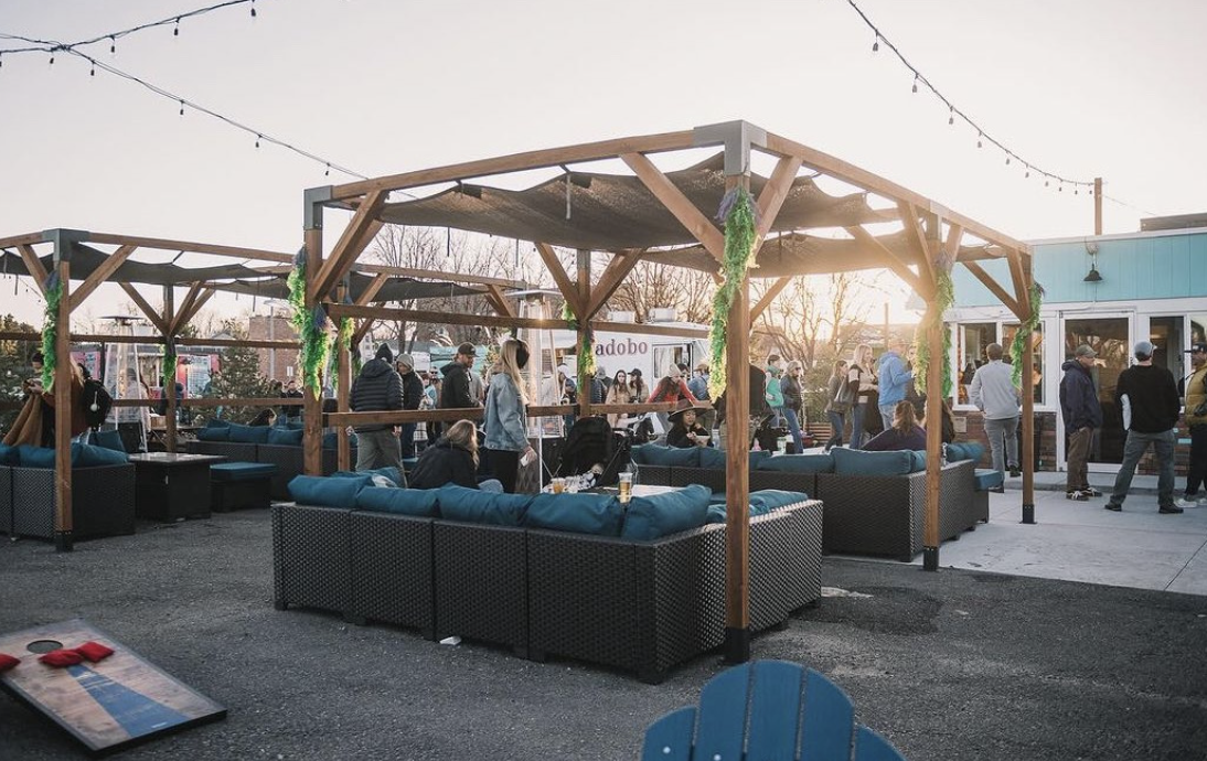 MoonRise Garden Bar & Food Truck Park
